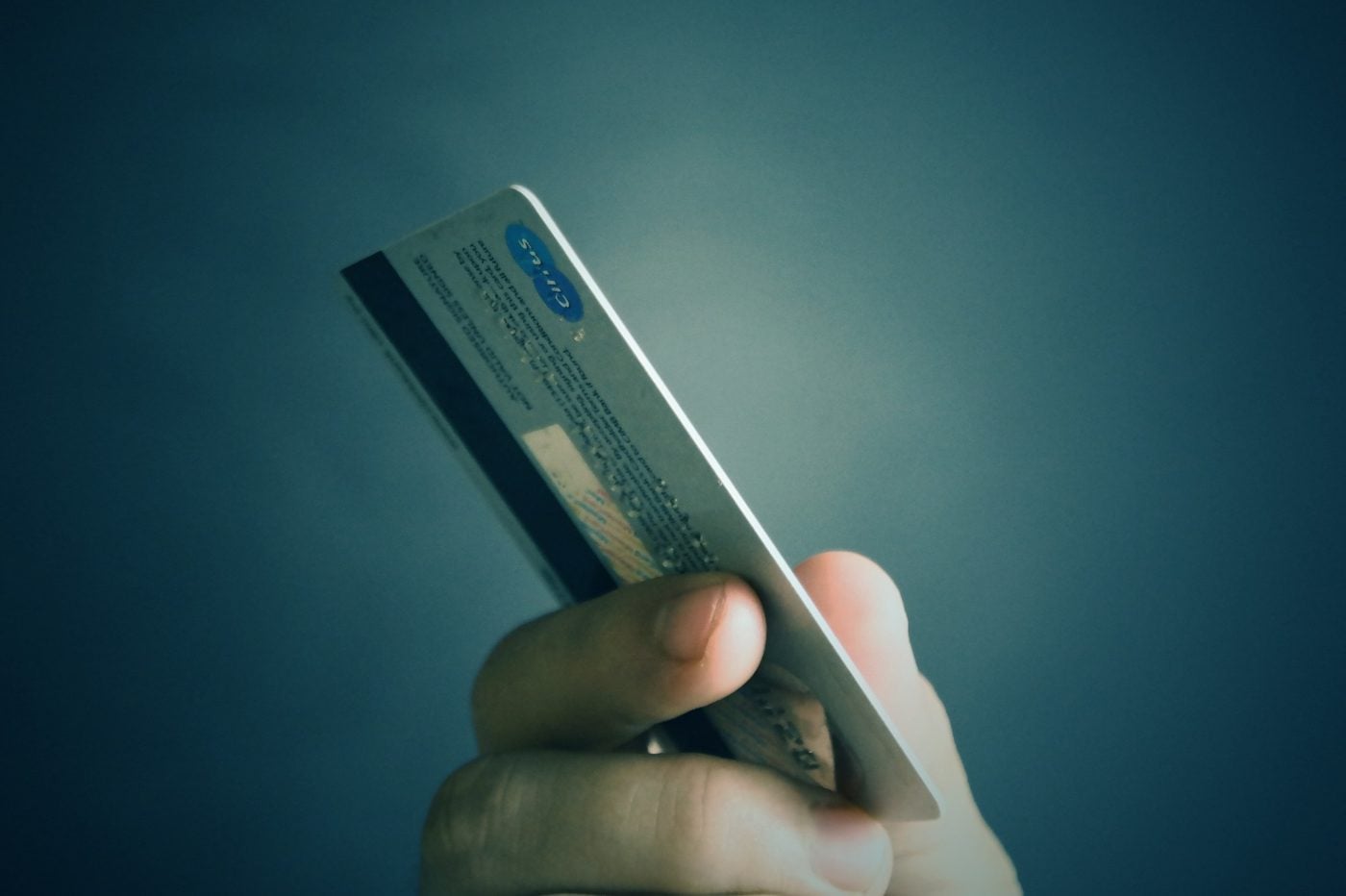 Arnaque à la carte bancaire : ces deux virus détournent le NFC de votre smartphone pour vider votre compte